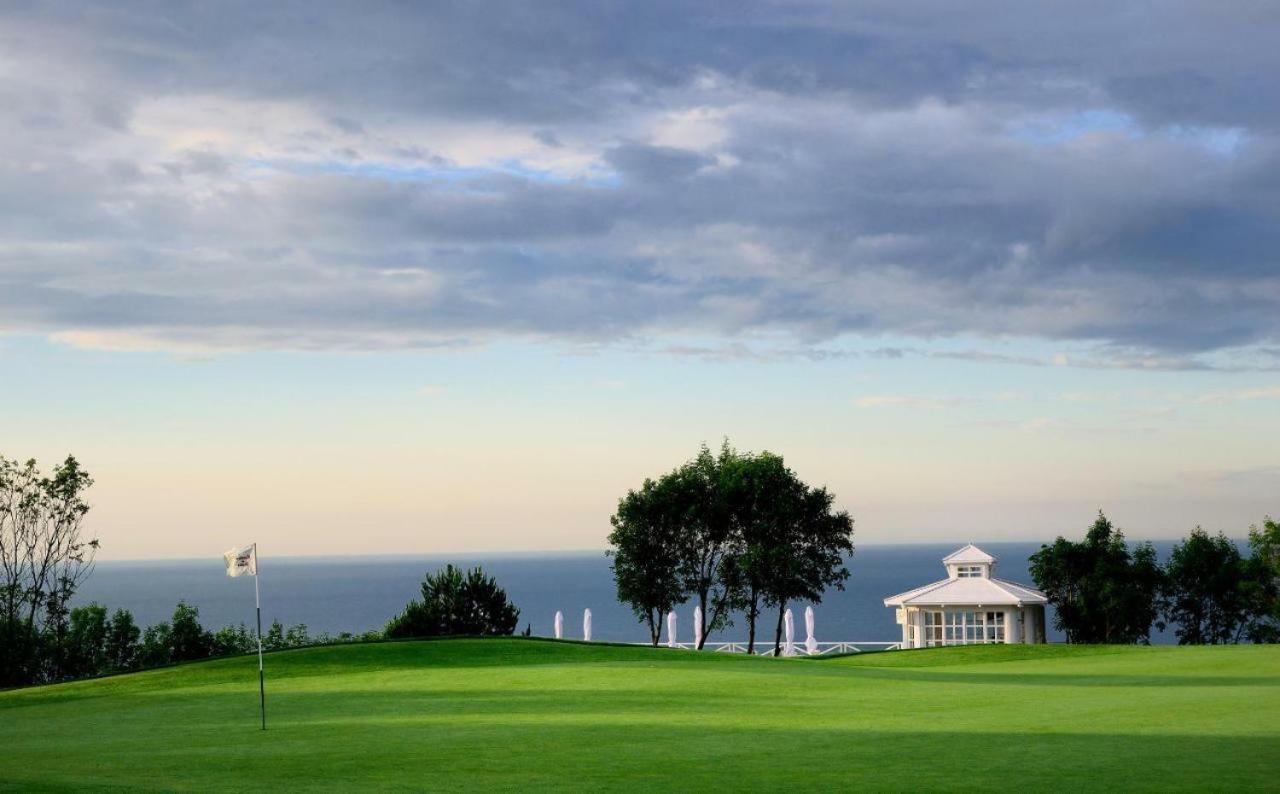 Luxury Lighthouse Golf Villa Балчик Екстериор снимка